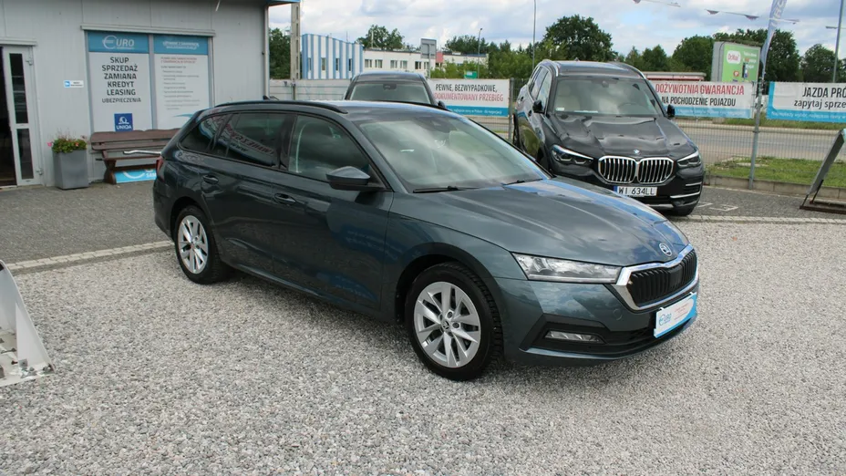 SKODA Octavia -