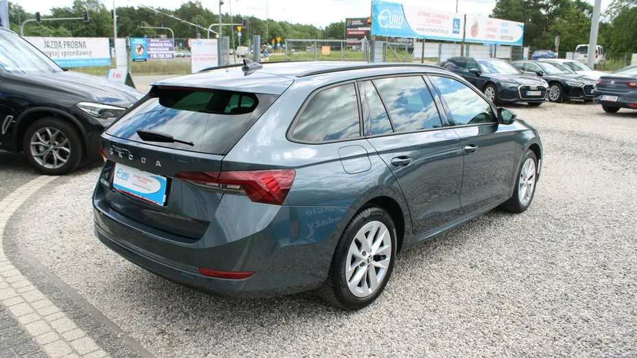 SKODA Octavia -