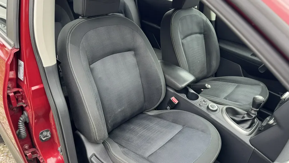 NISSAN Qashqai -