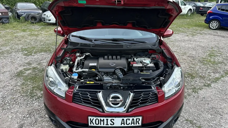 NISSAN Qashqai -