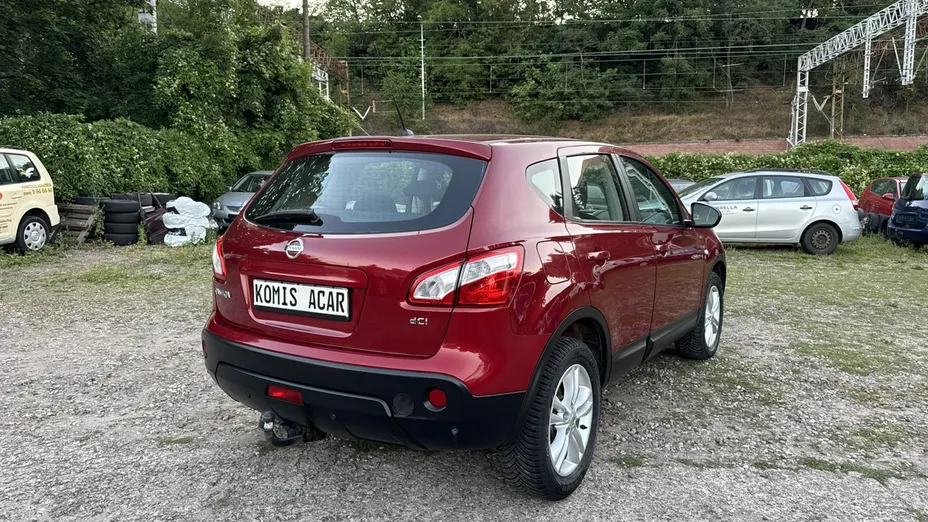 NISSAN Qashqai -