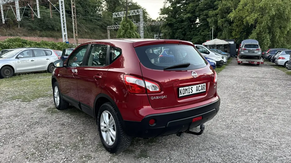 NISSAN Qashqai -