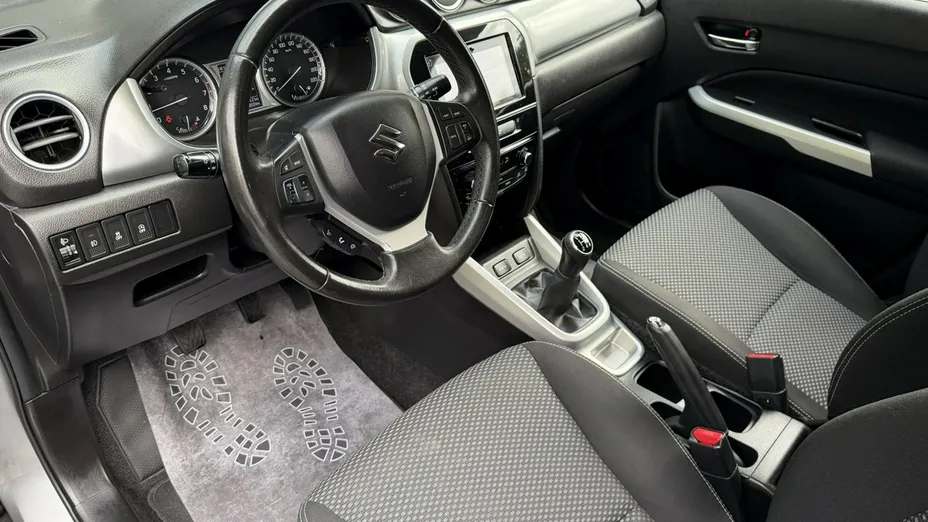 SUZUKI Vitara -