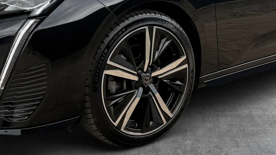 PEUGEOT 308 -
