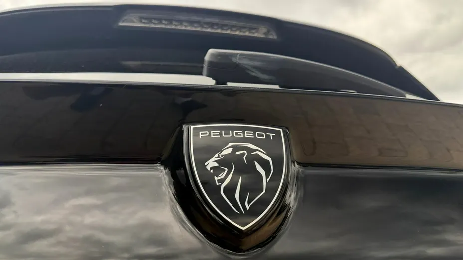 PEUGEOT 308 -