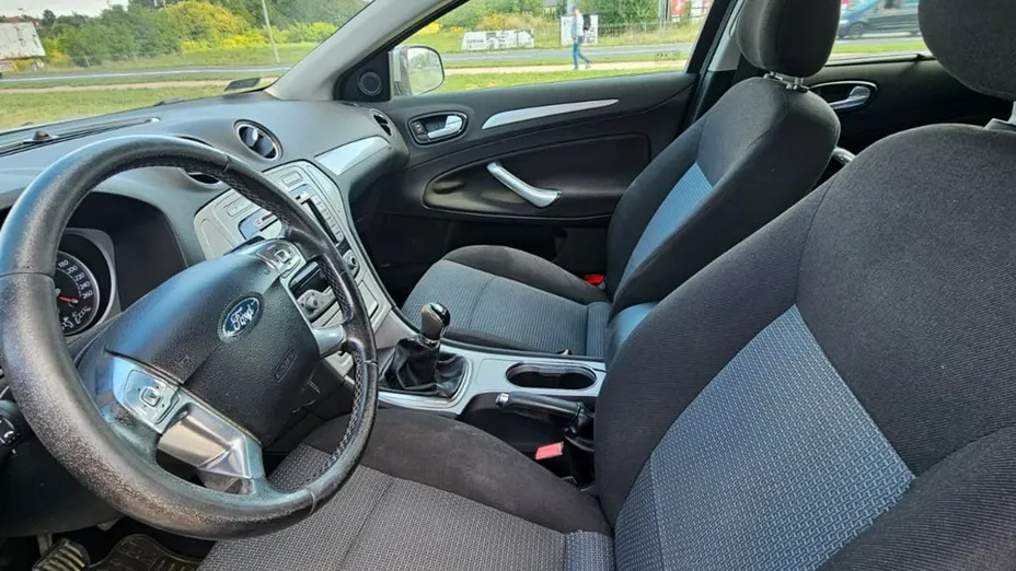 FORD Mondeo -