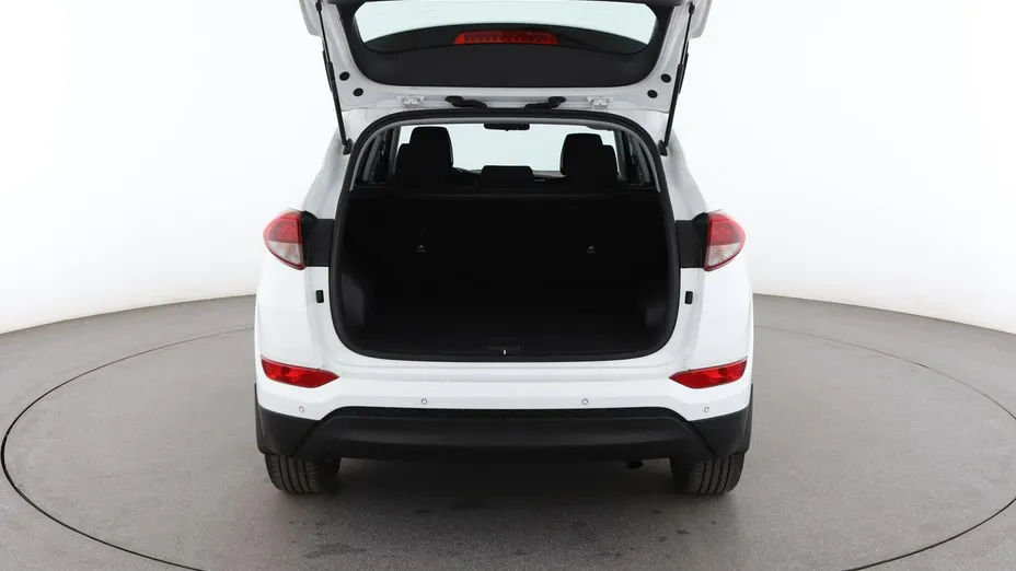 HYUNDAI Tucson -