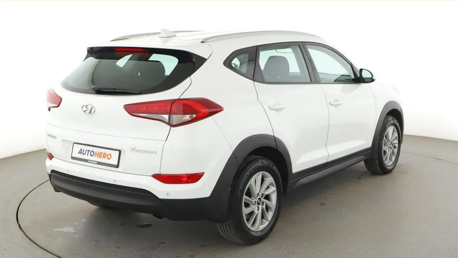 HYUNDAI Tucson -