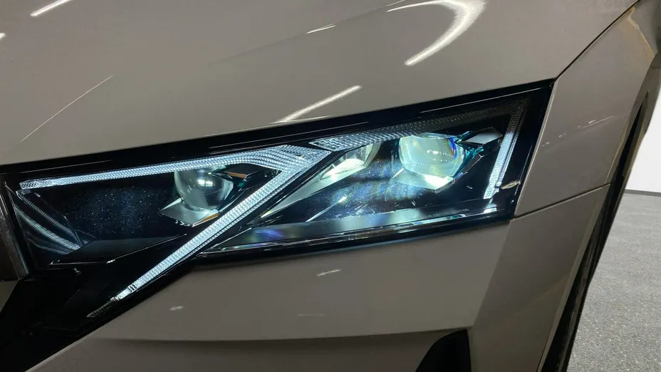 SKODA Octavia -