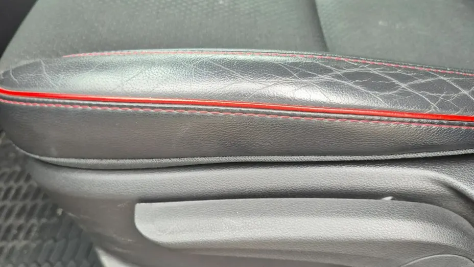 HYUNDAI Kona -