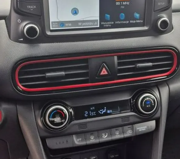 HYUNDAI Kona -