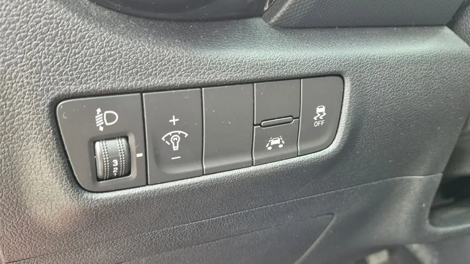 HYUNDAI Kona -
