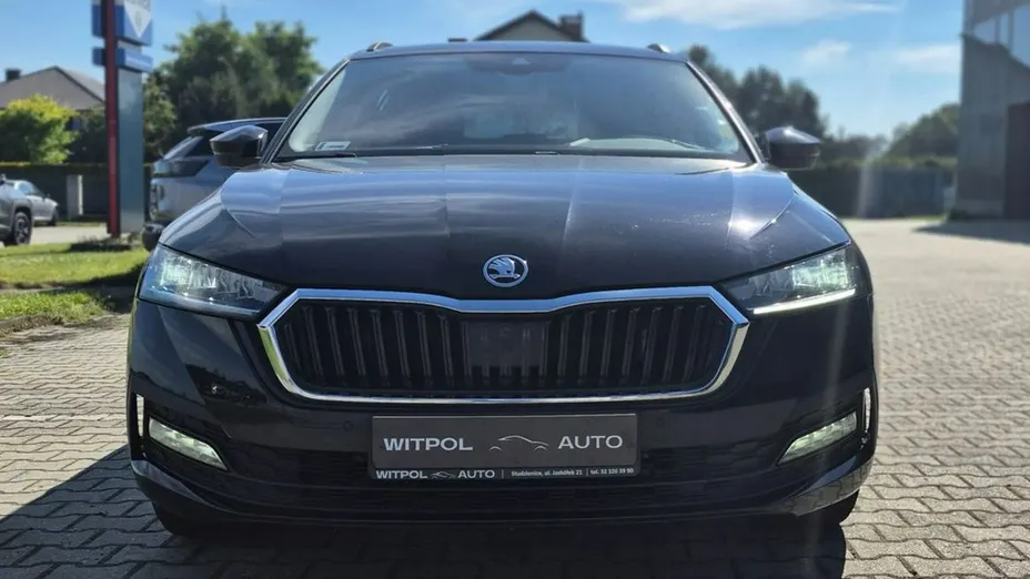 SKODA Octavia -