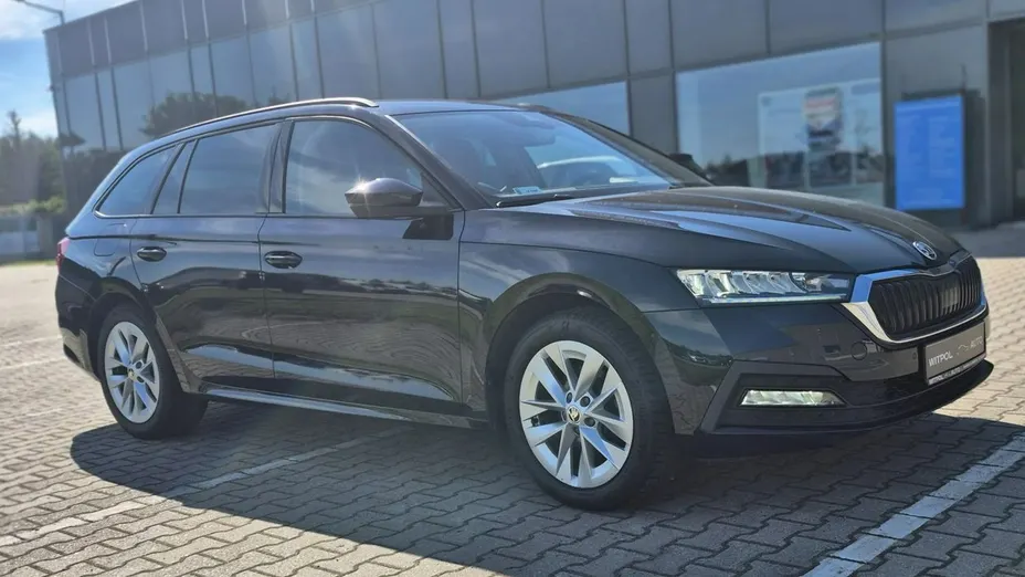 SKODA Octavia -