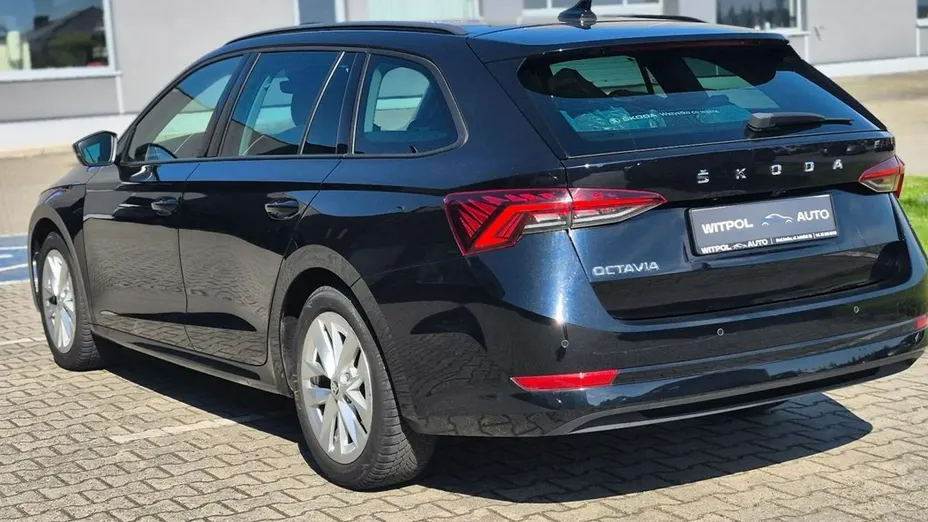 SKODA Octavia -