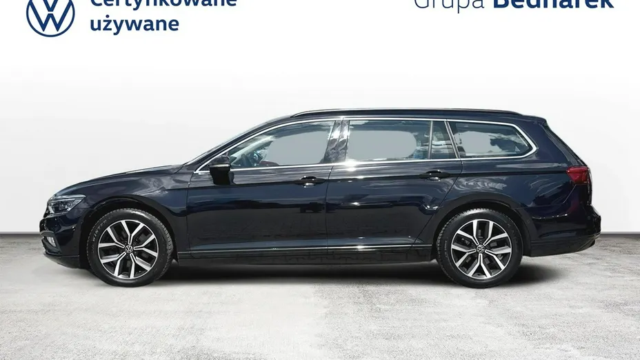 VOLKSWAGEN Passat -