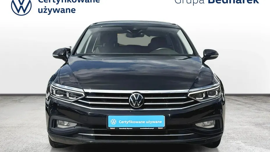 VOLKSWAGEN Passat -