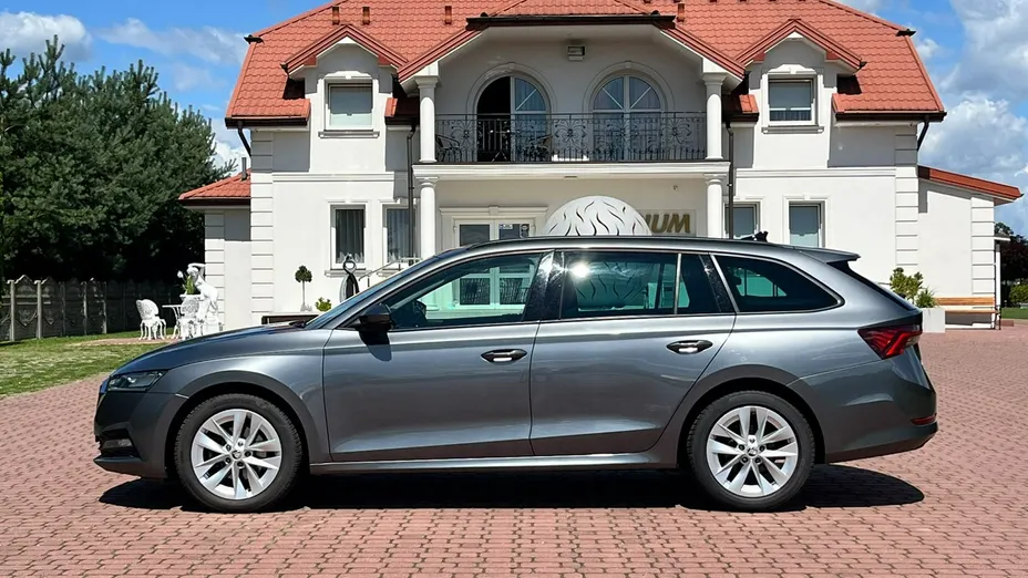 SKODA Octavia -