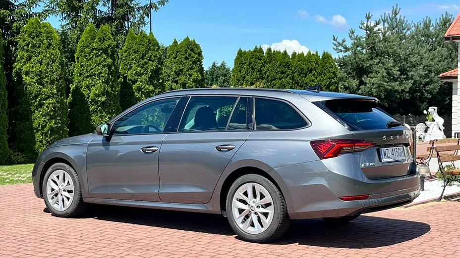 SKODA Octavia -