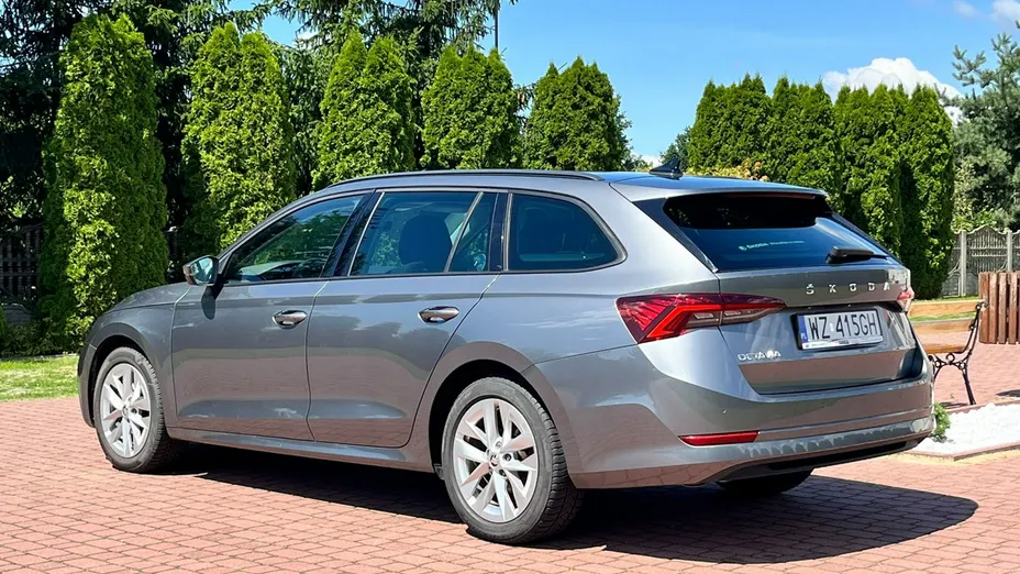 SKODA Octavia -