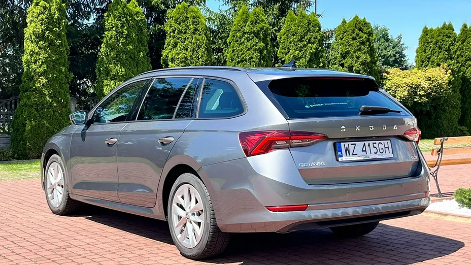 SKODA Octavia -