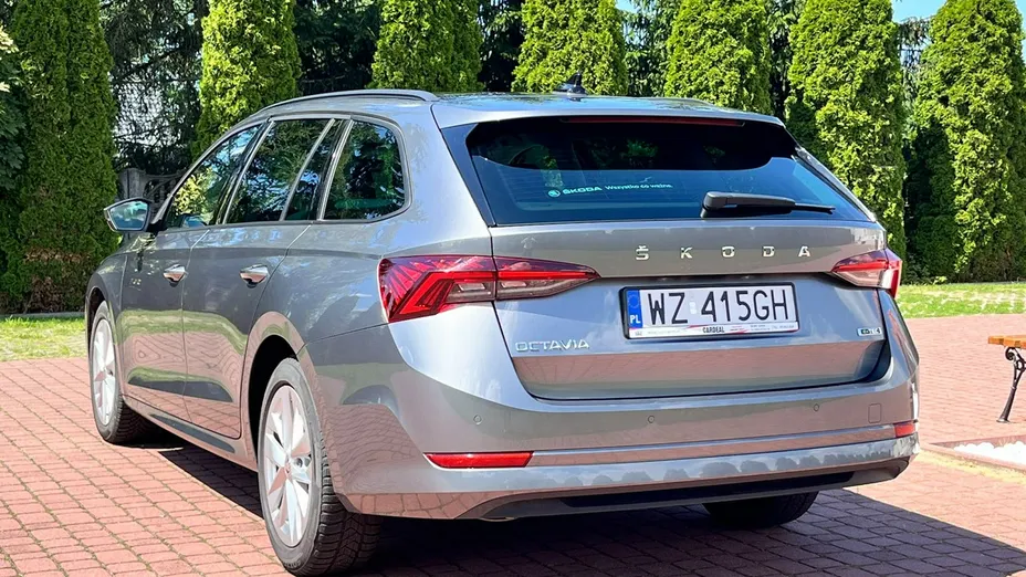 SKODA Octavia -