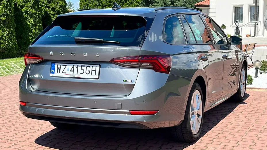 SKODA Octavia -