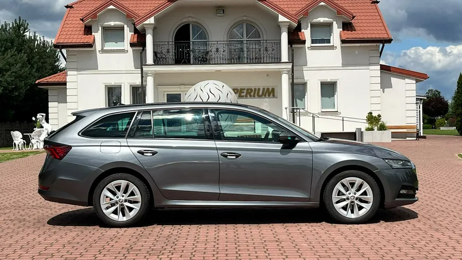 SKODA Octavia -