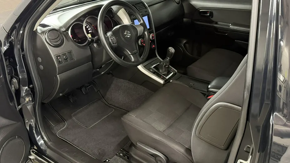 SUZUKI Grand Vitara -
