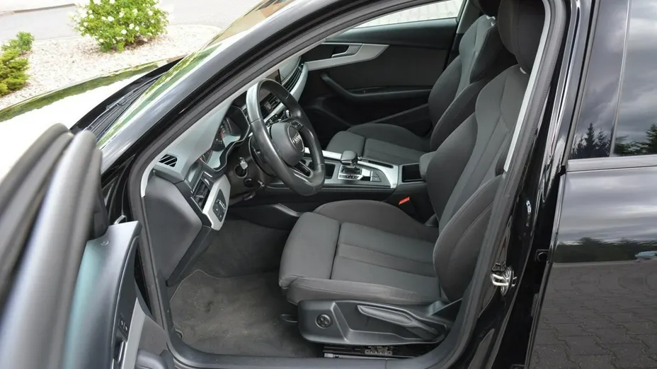 AUDI A4 -