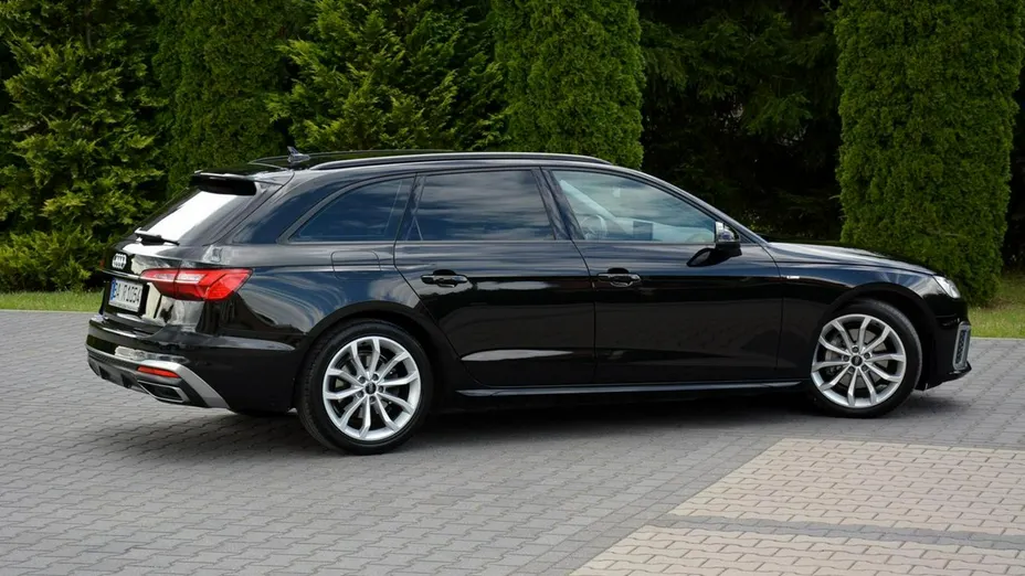 AUDI A4 -