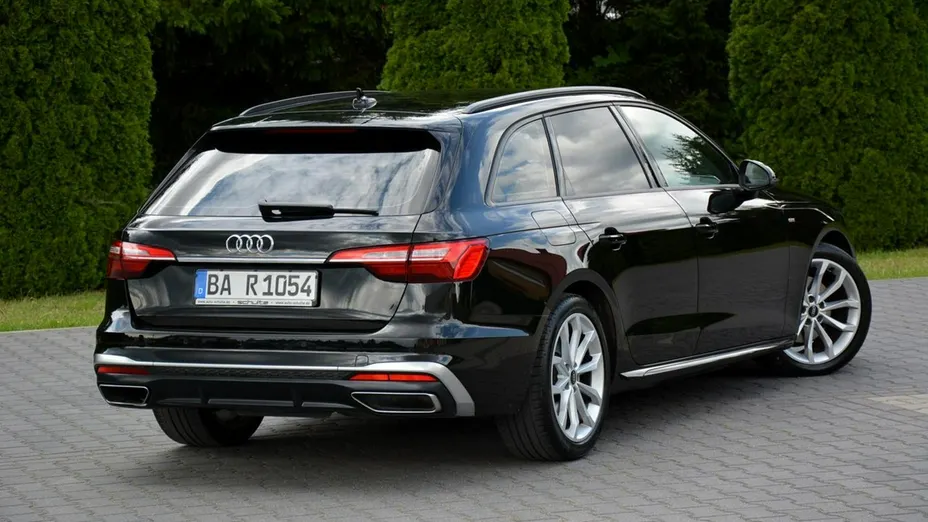 AUDI A4 -