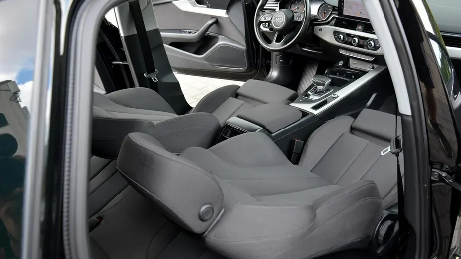 AUDI A4 -
