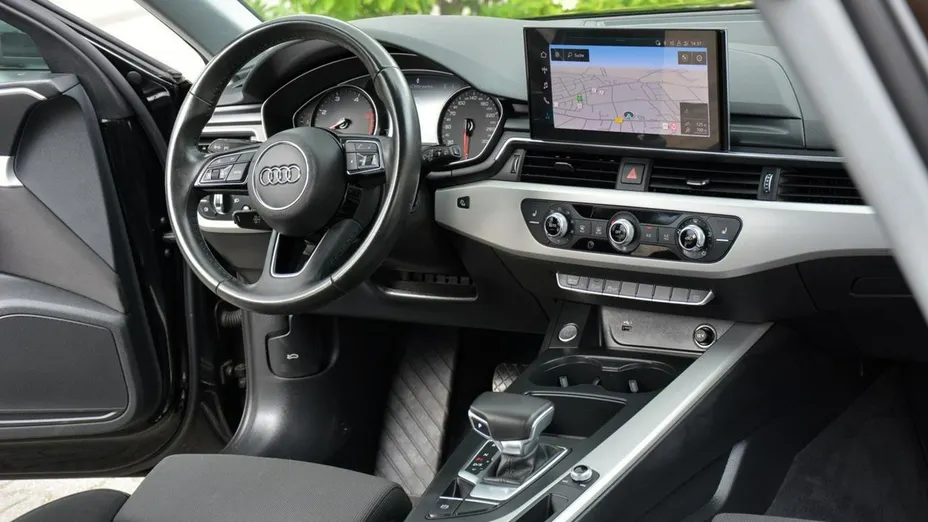 AUDI A4 -