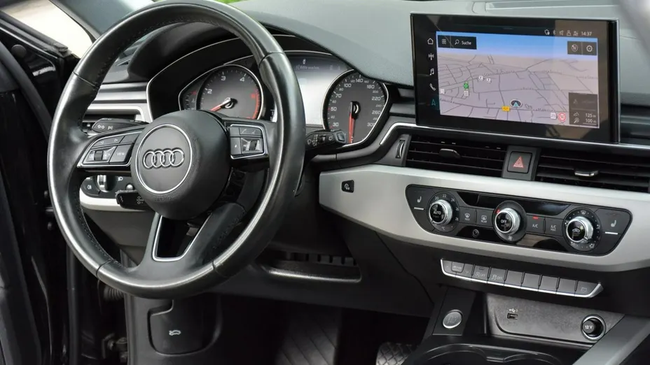AUDI A4 -