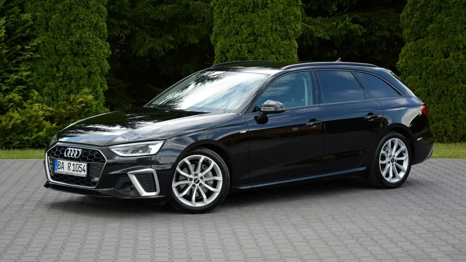 AUDI A4 -