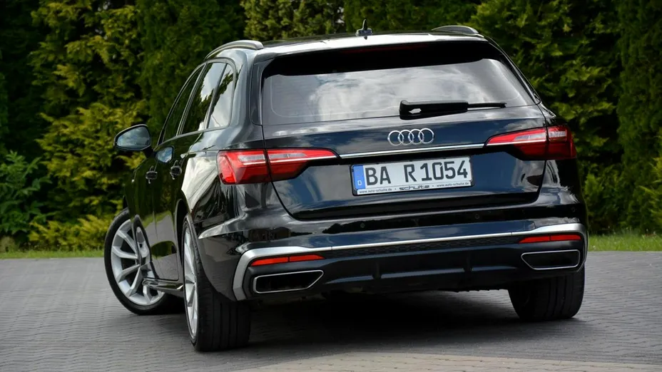 AUDI A4 -