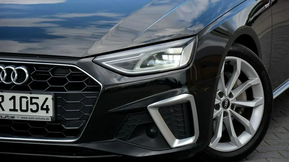 AUDI A4 -