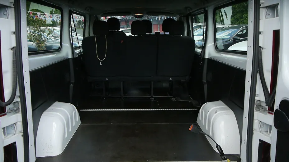 RENAULT Trafic -