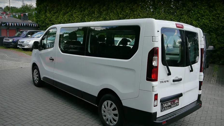 RENAULT Trafic -