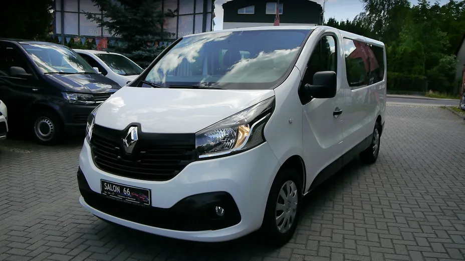 RENAULT Trafic -