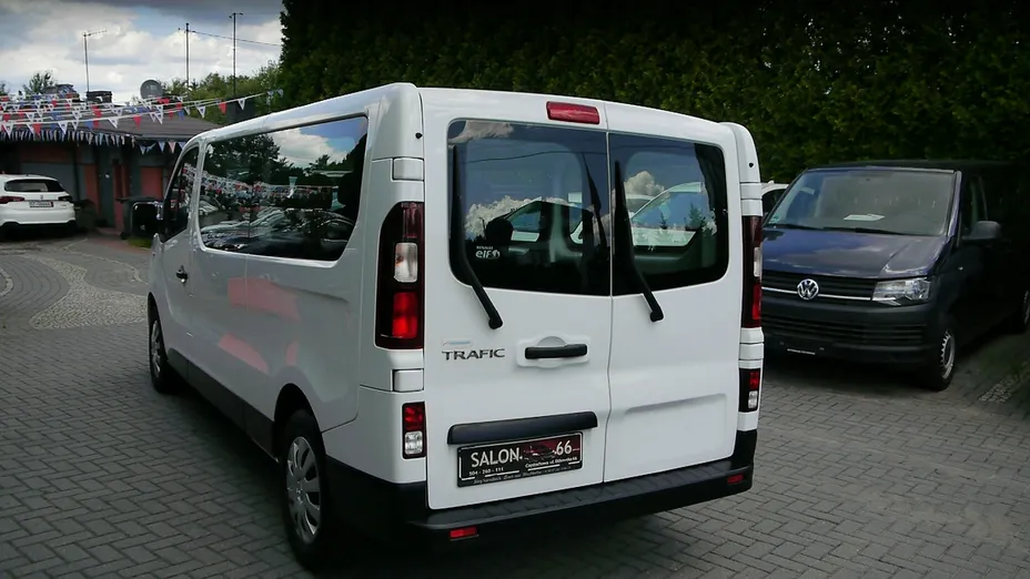 RENAULT Trafic -