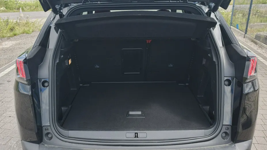 PEUGEOT 3008 -