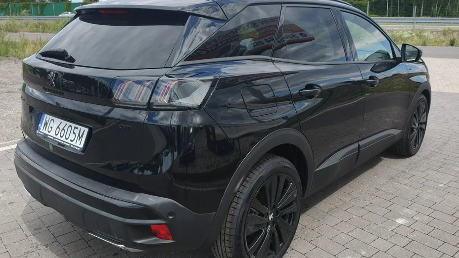 PEUGEOT 3008 -