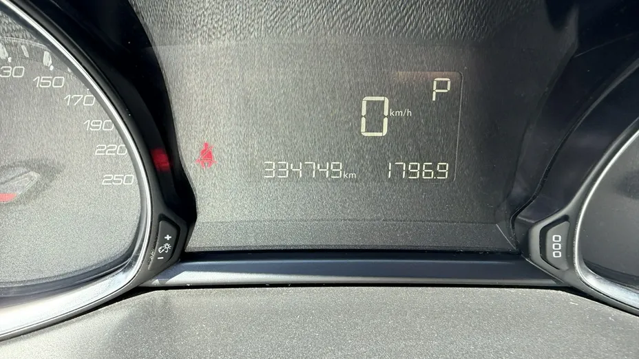 PEUGEOT 308 -