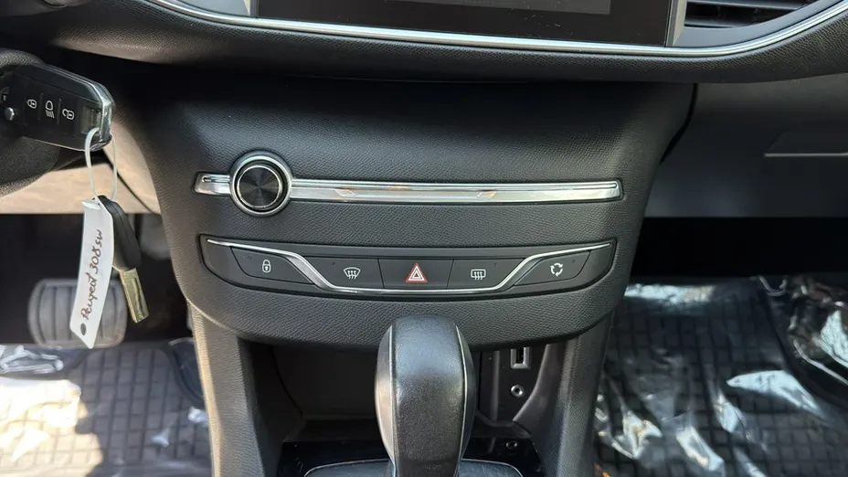 PEUGEOT 308 -
