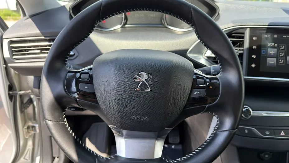 PEUGEOT 308 -