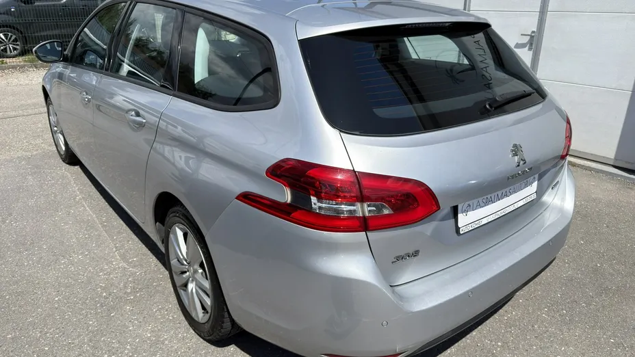 PEUGEOT 308 -