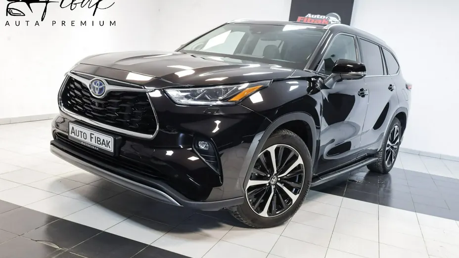 TOYOTA Highlander -