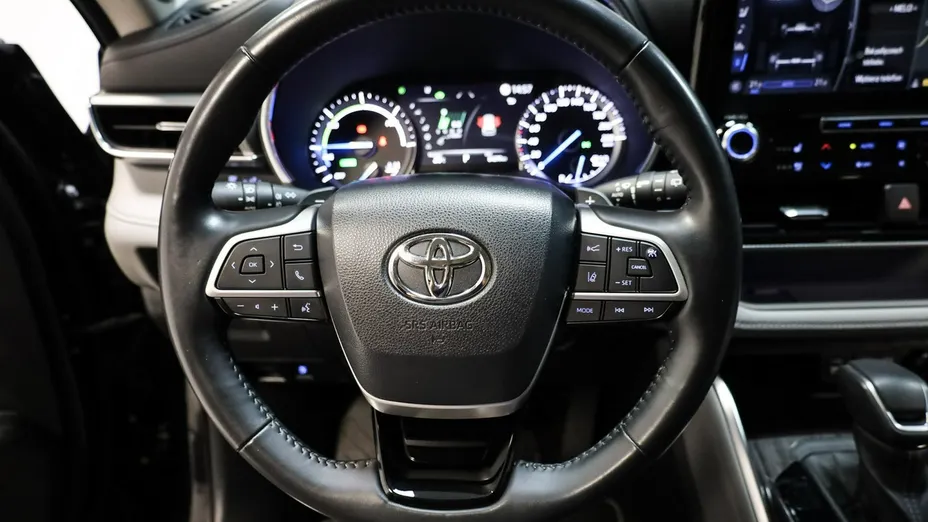 TOYOTA Highlander -